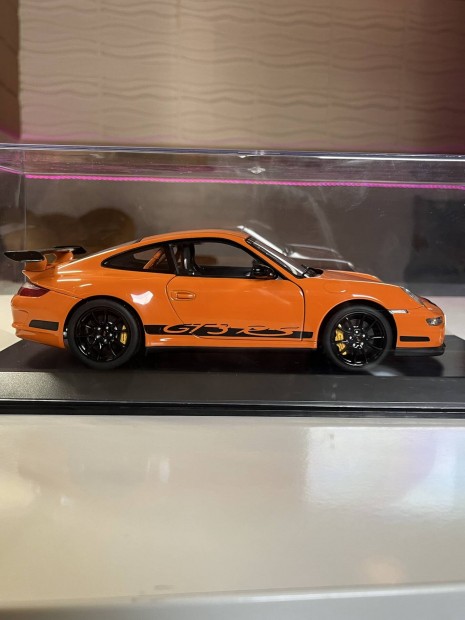 Porsche 911 1:18 modellek eladk