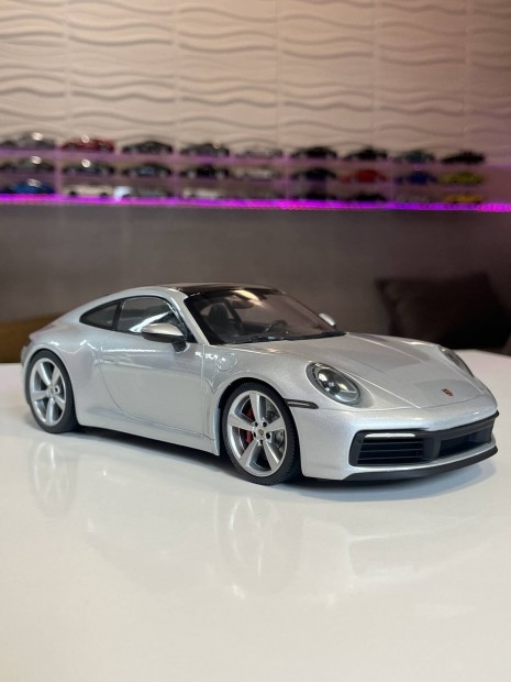 Porsche 911 992 4S 1:18 Minichamps