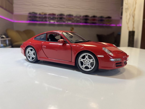 Porsche 911 997  S 1:18 