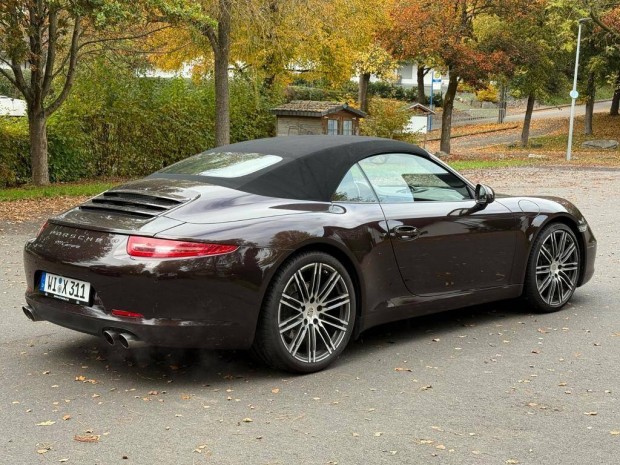 Porsche 911 Cabrio Carrera PDK EU6 1 kézből Sér...