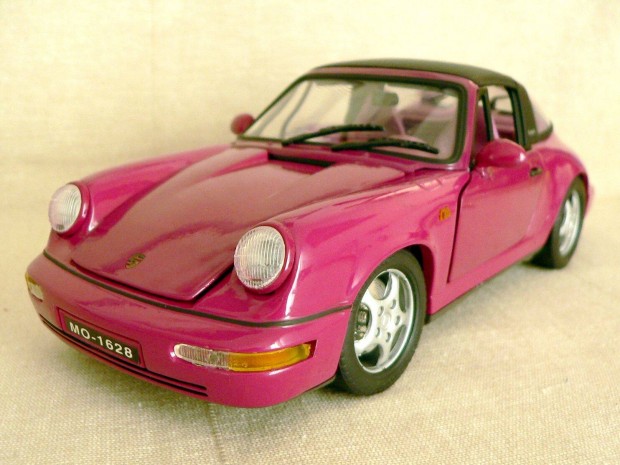 Porsche 911 Carrera 2 Targa (1989) modellaut 1:18