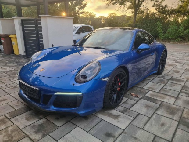 Porsche 911 Carrera GTS Kifogástalan Újszerű ÁL...