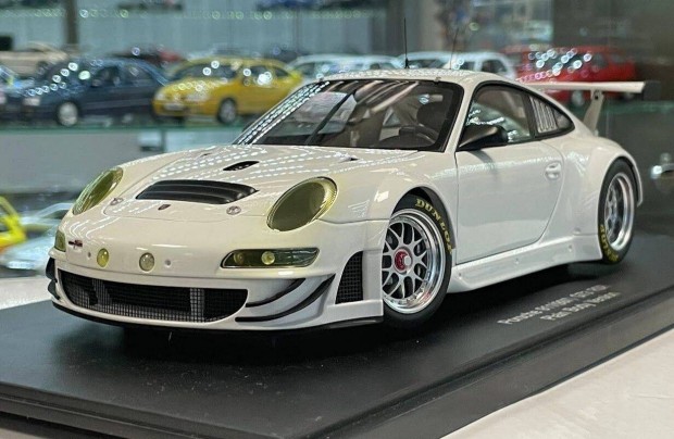 Porsche 911 (997) GT3 RSR 2009 1:18 1/18 Autoart Racing Division 80973