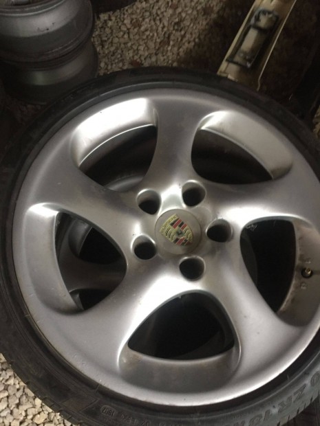 Porsche 911 gyri alufelni