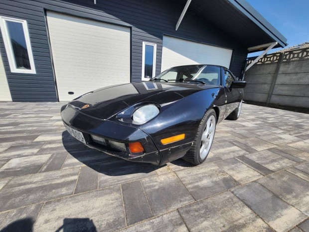 Porsche 928 S 4 5.0 V8.Manual.Nagyobb csere is...