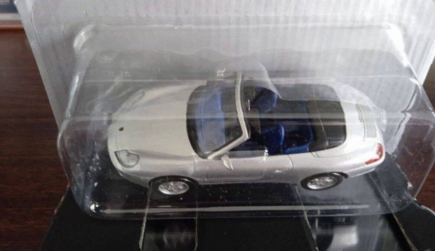 Porsche Carrera Cabriolet kisauto modell 1/43 Elad