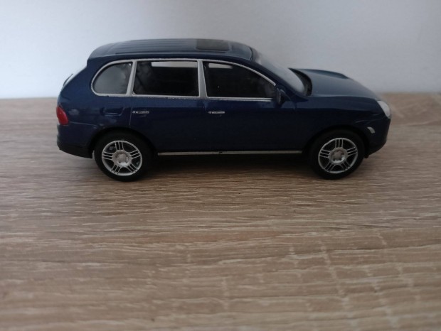 Porsche Cayenne S 1/43