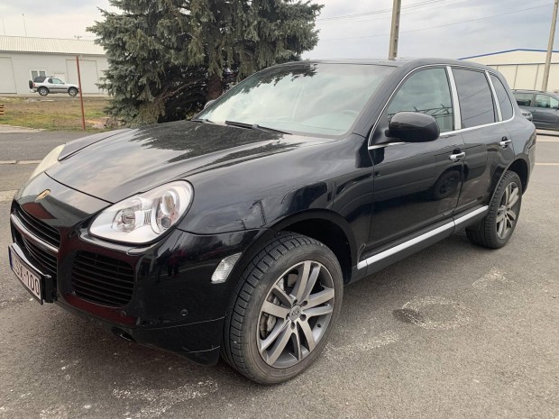 Porsche Cayenne ++ 4511 cm3.. V8 Szv Benzin....