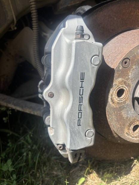 Porsche Cayennes brembo hátsó féknyereg