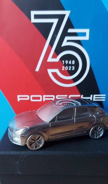 Porsche Macan 1:43 limited edition