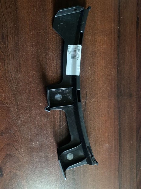 Porsche Macan l�kh�r�t� tart� 95B853827A elad�