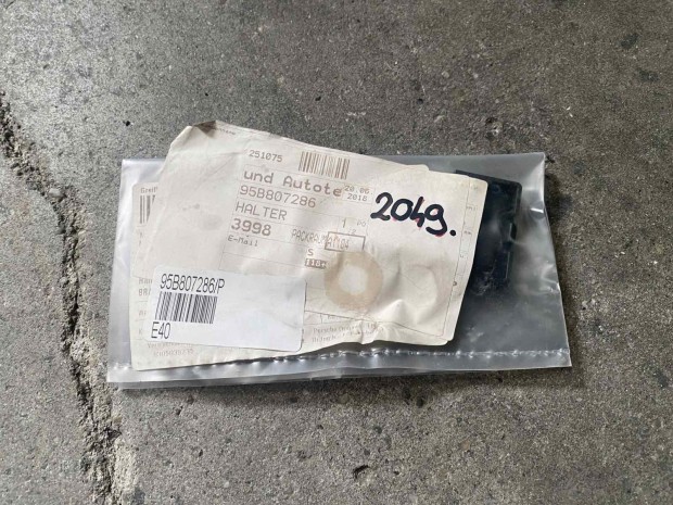 Porsche Macan tolat�kamera tart�konzol 95B807286 elad�