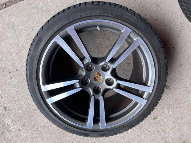 Porsche Panamera 20" gyári alufelni + téli gumi eladó!
