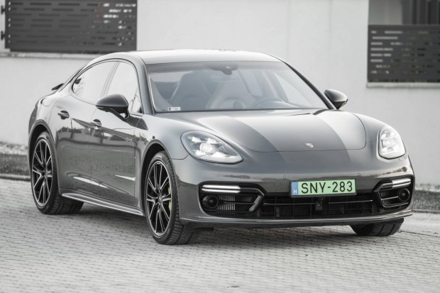 Porsche Panamera 4 E-Hybrid Executive PDK MAGYA...