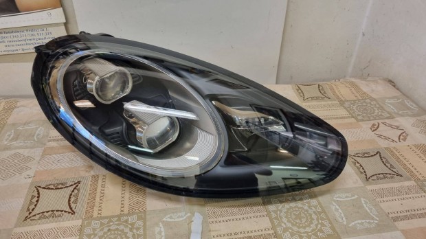 Porsche Panamera 970 GTS Jobb els fnyszr 970.631.972.03