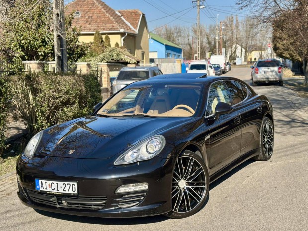 Porsche Panamera S PDK 4.8i Sport Chrono Gyny...