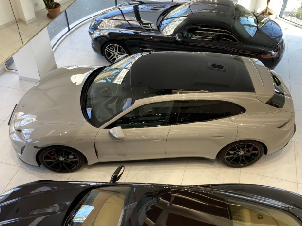 Porsche Taycan 4 Sport Turismo 571 LE