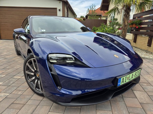 Porsche Taycan 93.4KW/Bose HIFI/LED/Sport CHRON...