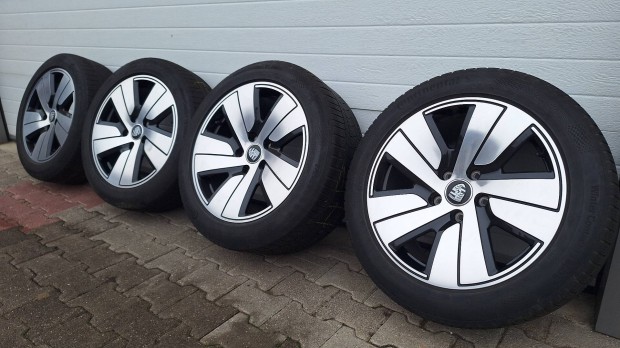 Porsche Taycan Panamera Aero S tli kerk szett tli gumi