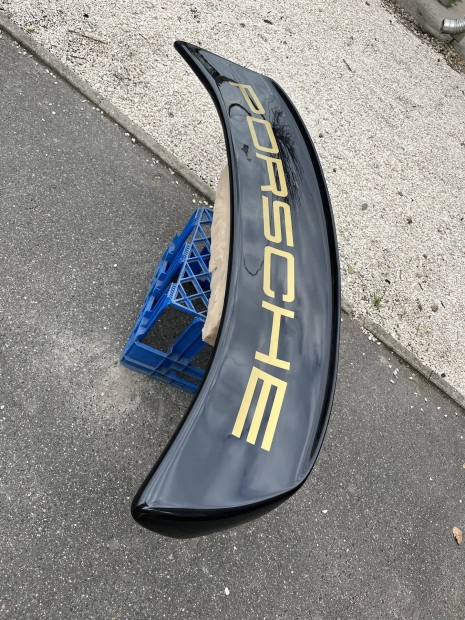 Porsche strosek szárny