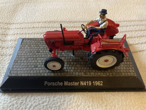 Porsche traktor makett modell