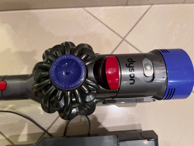 Porszv Dyson V8 animal+