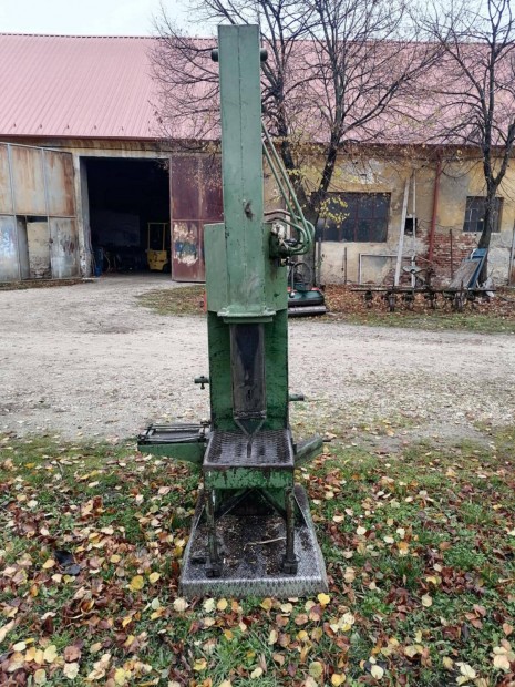 Posch traktor kardn meghajts mterfa hast