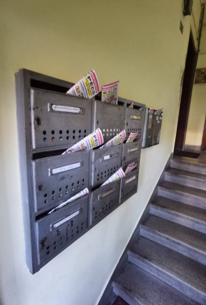 Postaládás Szórólapterjesztőt keresünk heti fizetés Fix 100.000 Ft.