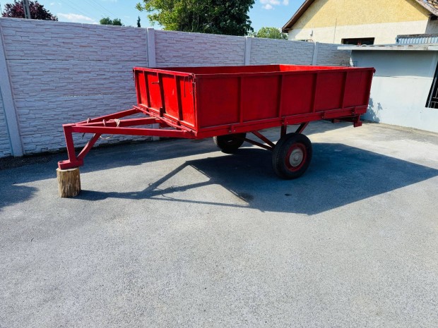 Ptkocsi 2T pt kocsi