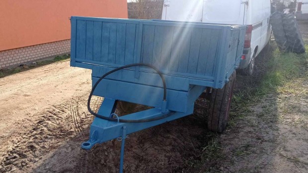 Pótkocsi, 1 tengelyes, billencs, MTZ traktor után is