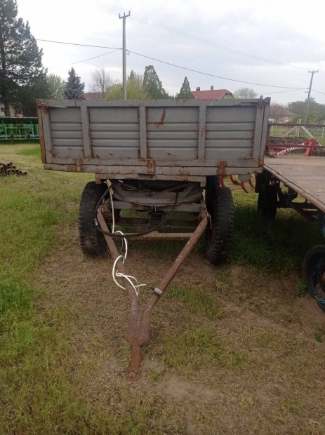 P�tkocsi, billen� plat�s, 6 tonn�s,