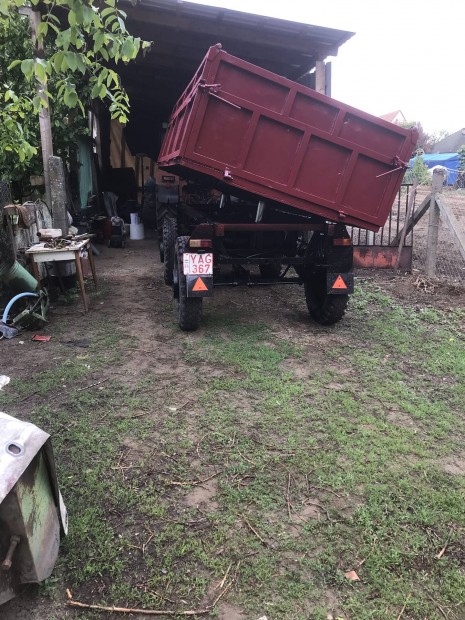 P�tkocsi billen�s 