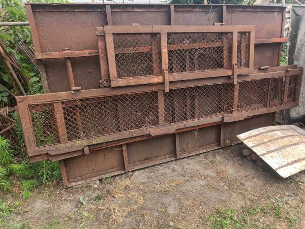 P�tkocsi billen�s plat�