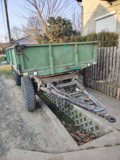 Potkocsi elad� 5 tonn�s RM7-es