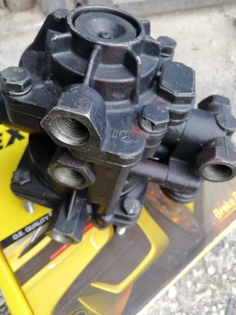 P�tkocsi f�kvez�rl� szelep Knorr-Bremze f�kszelep