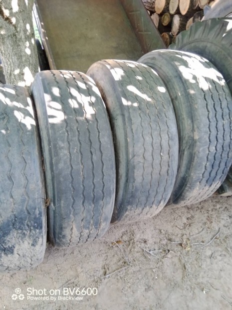 Ptkocsi krek 365/80r20