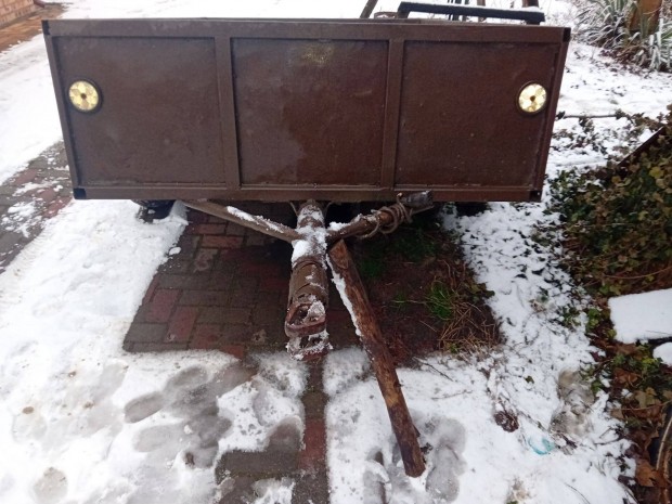 P�tkocsi ut�nfut�