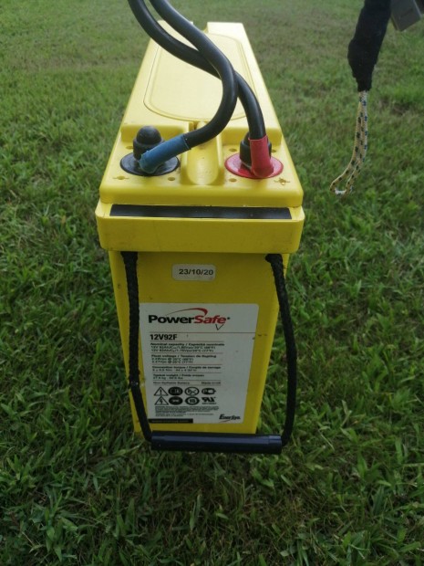 Powersafe 12v92f munka akkumultor