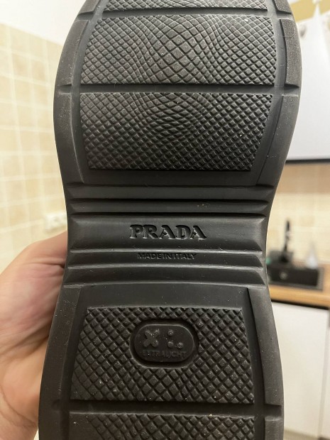 Prada papucs 