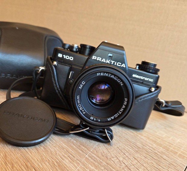 Praktica B100 fényképezőgép