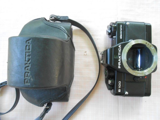 Praktica B 100 electronic