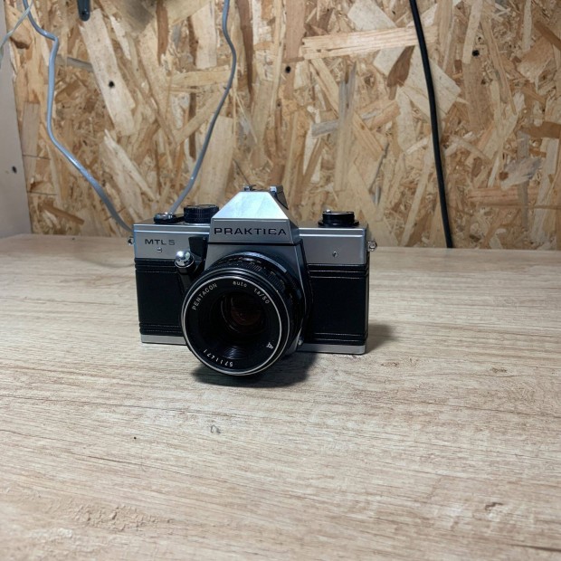 Praktica MTL5 analg kamera s pentacon 2.8/135 objektv