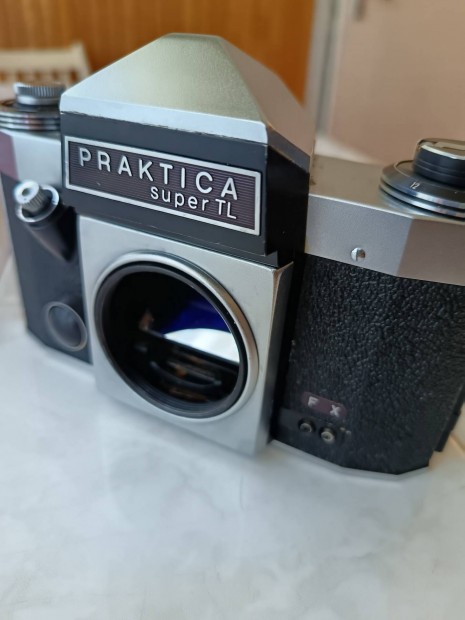 Praktika szuper TL hibás eladó.