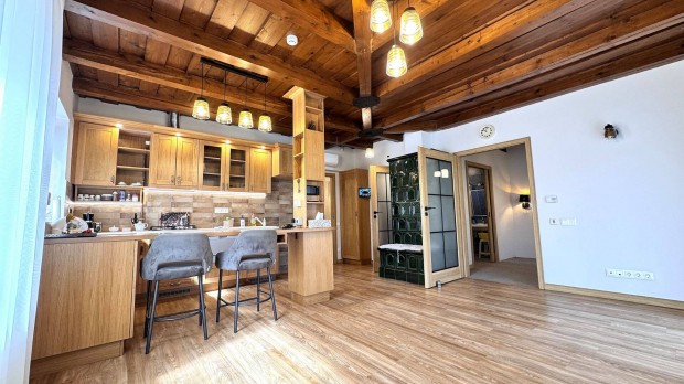 Praktiker k�zel�ben 3 szoba nappalis csal�di h�z elad�