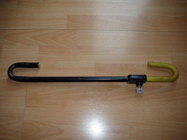 Praktikus "eserny" kormnyzr (kormny-pedl sszekt)