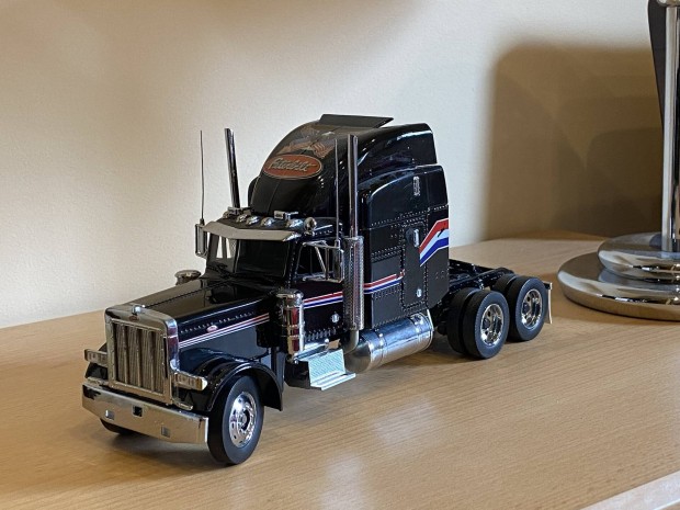 Precision Model Peterbilt kamion modell