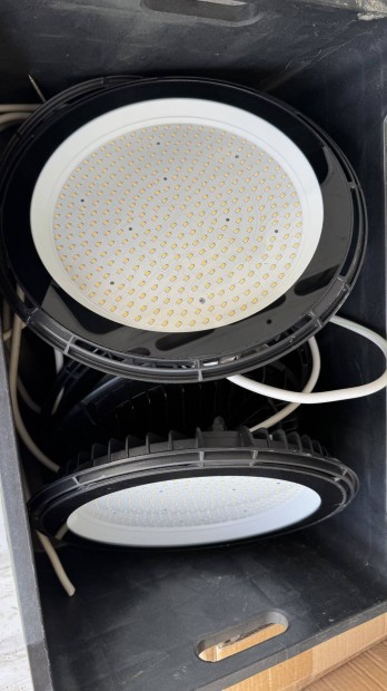Prémium Led csarnokvilágító mennyezeti lámpa