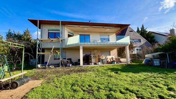 Pr�mium Min�s�g, Modern Technol�gia, �rdi Csal�dih�z