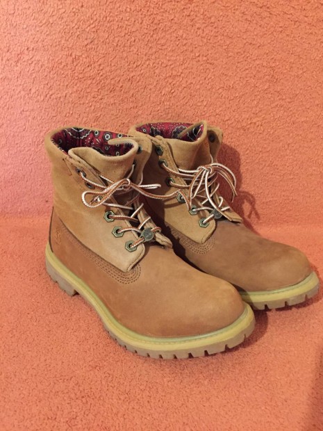 Premium Timberland 37-es