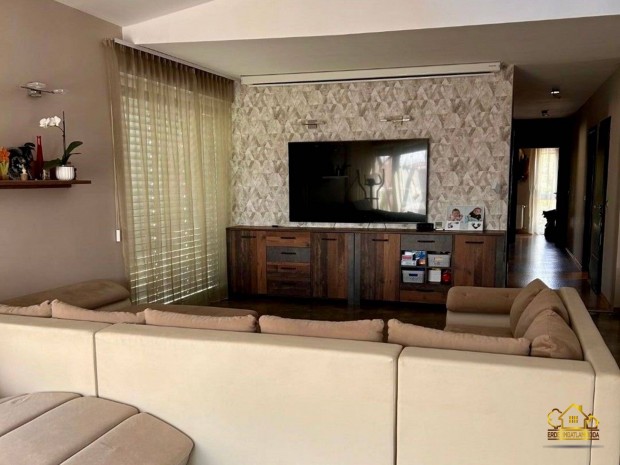 Pr�mium lak�s Szigetszentmikl�son a Tihanyi lak�parkban! 1244